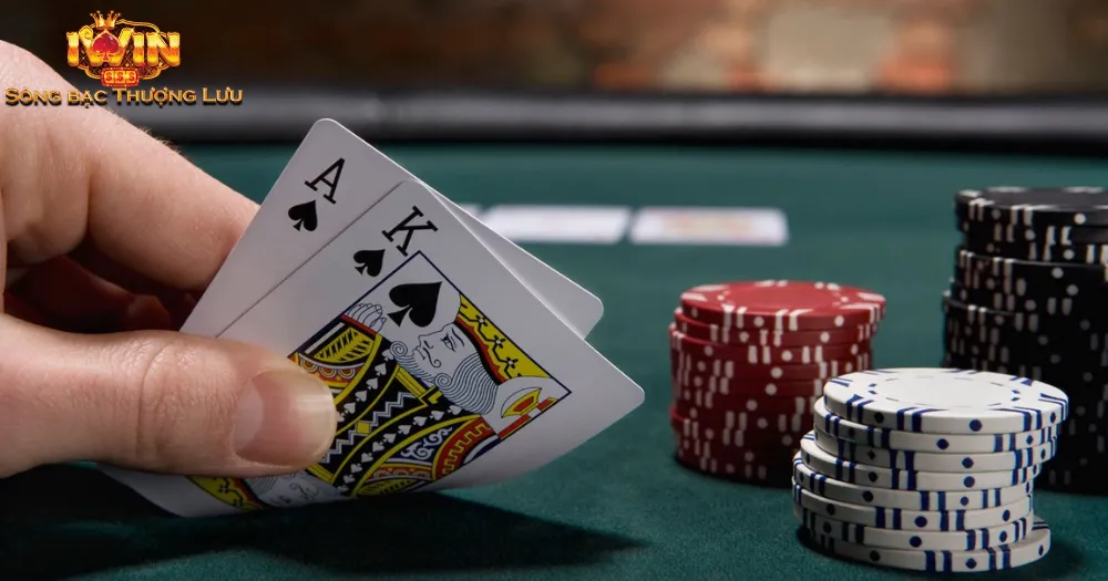 Thắng ván Poker iWin mang về phần thưởng cực lớn